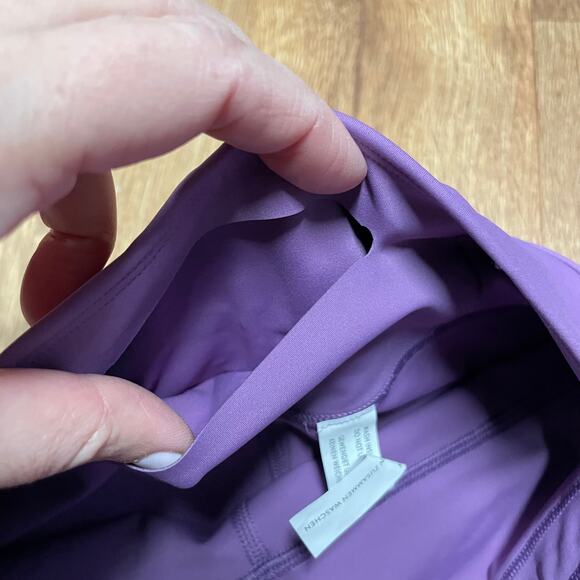 Peloton Solid Purple Essential Capri Leggings Basic Cycle Pants Size Small - Picture 5 of 6